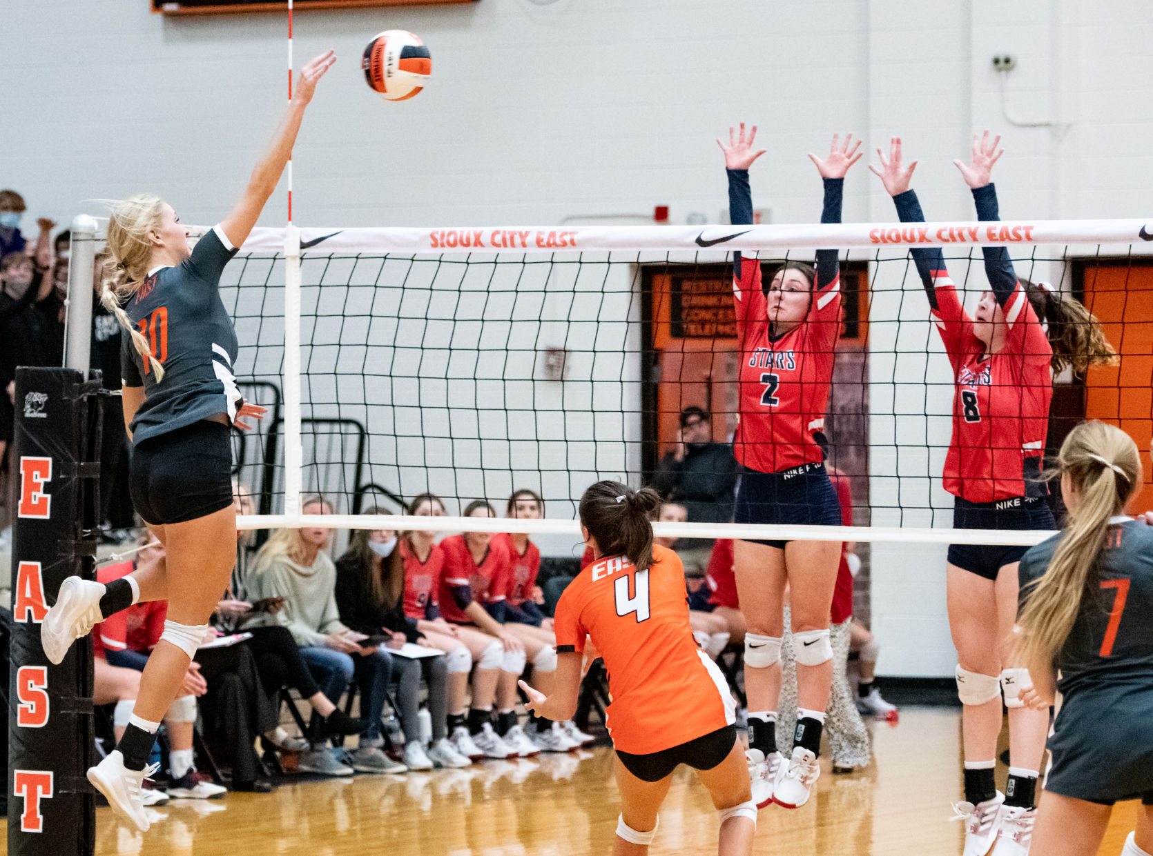 East vs North volleyball